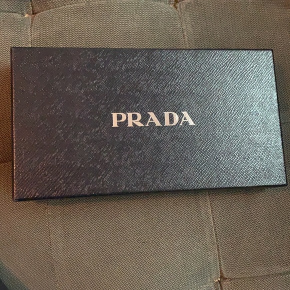 Prada saffiano st robot color giallo new with box and authenticity cards RARE - Picture 3 of 8